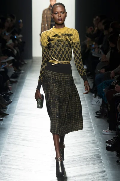 Look 24